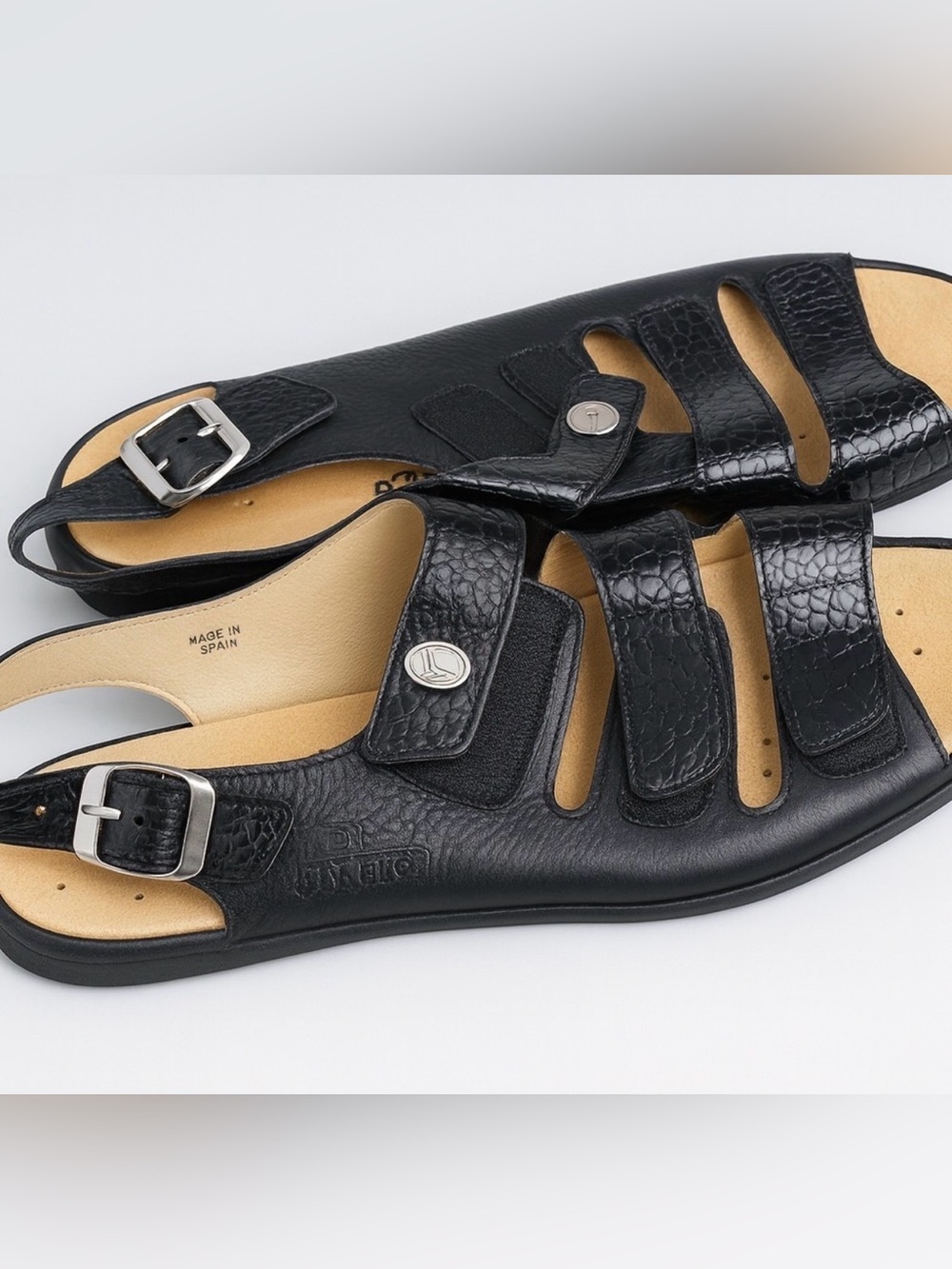 Volkswalkers Black Leather Comfort Sandals — Women’s 41